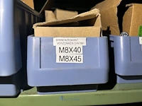 Partij zwarte inbusbouten, moeren en montagebeslag - afbeelding 117 van  212