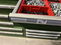 Partij zwarte inbusbouten, moeren en montagebeslag - afbeelding 189 van  212
