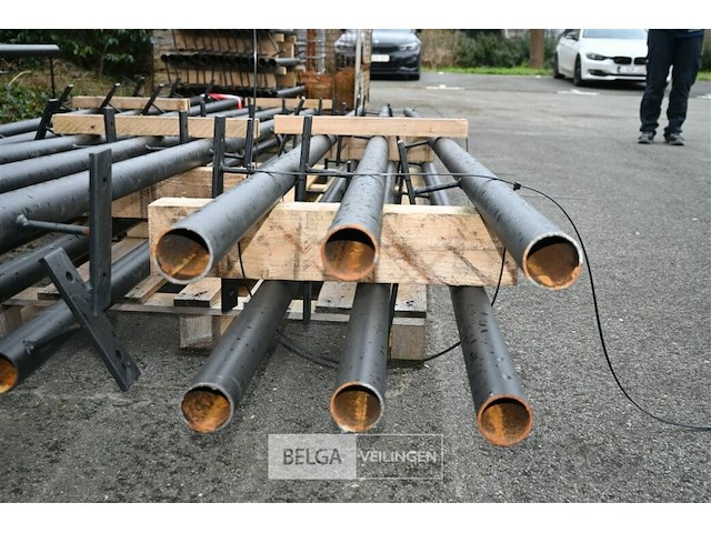 Partij zwarte stalen buizen - afbeelding 2 van  10