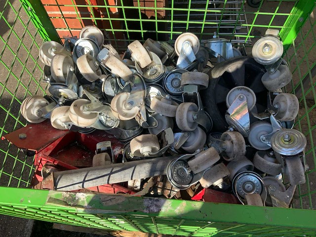 Partij zwenkwielen - afbeelding 2 van  3