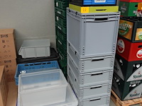 Partije diverse stapelbakken - afbeelding 1 van  3