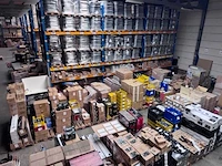 Partijhandel, magazijn restanten, verlichting, gereedschap en auto poets/smeermiddelen
