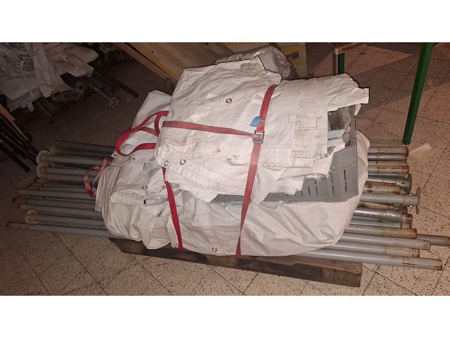 Party tent 4m x 8m - afbeelding 1 van  1