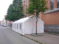 Party tent 4m x 8m