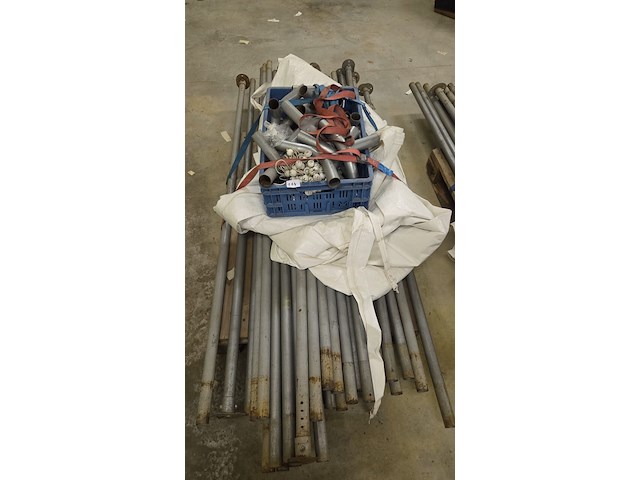 Party tent 4mx8m - afbeelding 1 van  2