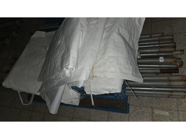 Party tent 4mx8m - afbeelding 1 van  3