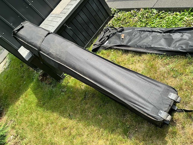 Partytent - afbeelding 1 van  2