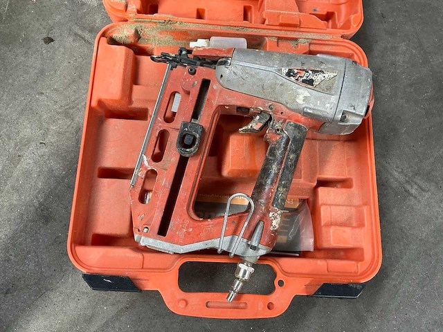 Paslode fn1665 pneumatische tacker - afbeelding 2 van  3