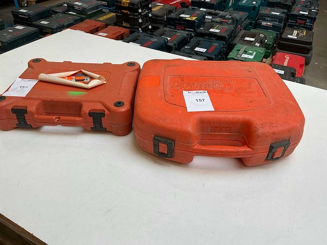 Paslode im350/90ct accu-gastacker - afbeelding 7 van  7