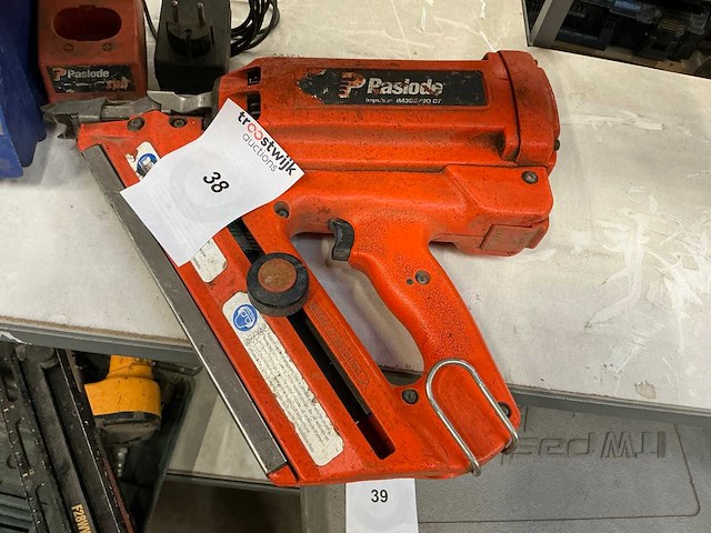 Paslode im350/90ct tacker (2x) - afbeelding 3 van  6
