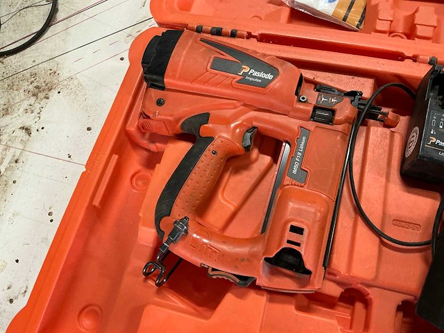 Paslode im50 f18 tacker - afbeelding 2 van  6