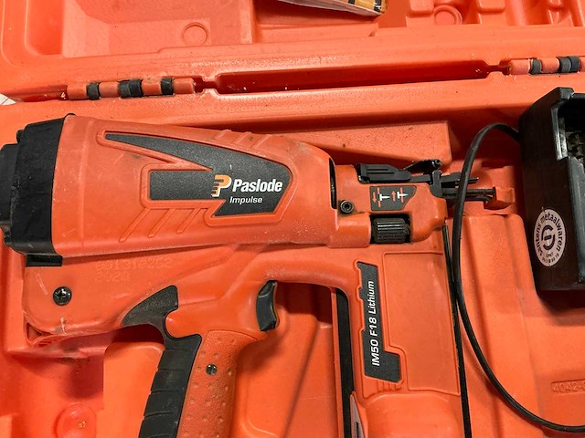 Paslode im50 f18 tacker - afbeelding 3 van  6