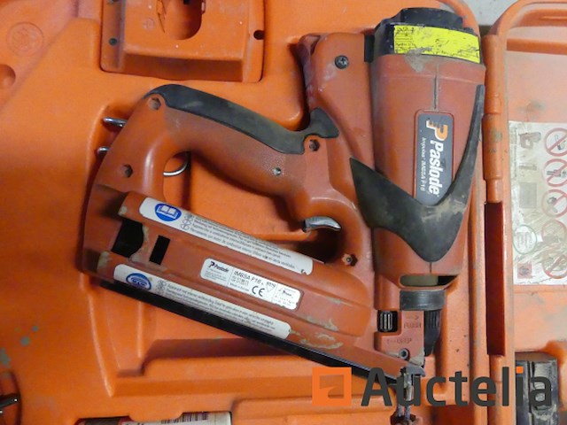 Paslode im65a f16 gas spijkermachine - afbeelding 1 van  8