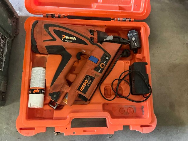 Paslode im90ci lithium gastacker - afbeelding 1 van  4