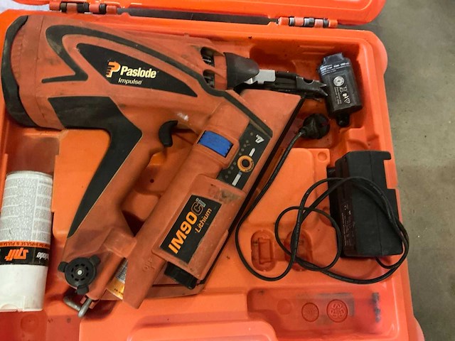 Paslode im90ci lithium gastacker - afbeelding 3 van  4