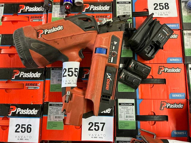 Paslode im90xi nagelschieter - afbeelding 1 van  3