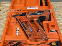 Paslode nagel pistool mi90 + 2x accu. & lader in koffer - afbeelding 1 van  2