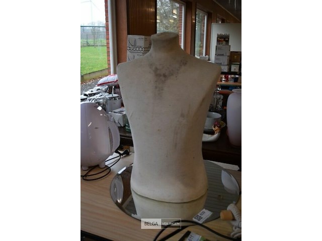 Paspop en spiegel - afbeelding 1 van  3