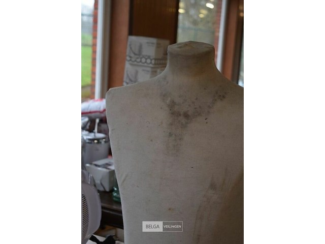 Paspop en spiegel - afbeelding 2 van  3