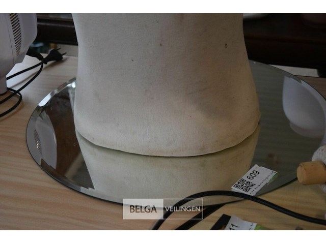 Paspop en spiegel - afbeelding 3 van  3