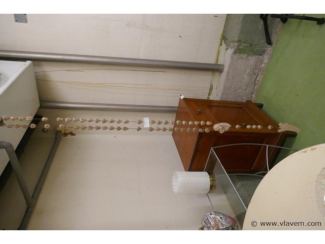 Paternoster in steen - afbeelding 1 van  3