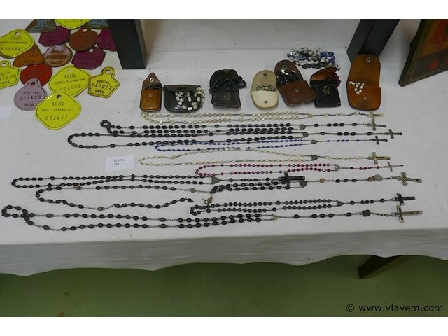 Paternosters en zakjes - afbeelding 1 van  1