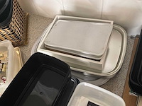 Pattiserieschalen, inpakpapier, plastieken bakjes - afbeelding 4 van  5