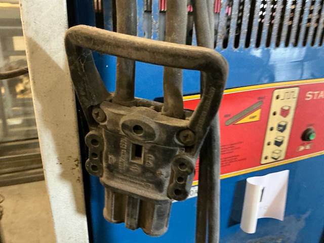 Pbm star 80v 120a batterijlader - afbeelding 3 van  5