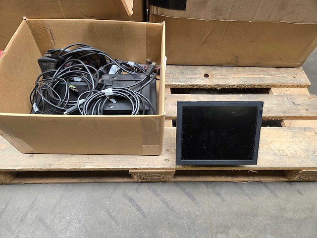 Pc monitor (15x) - afbeelding 5 van  6