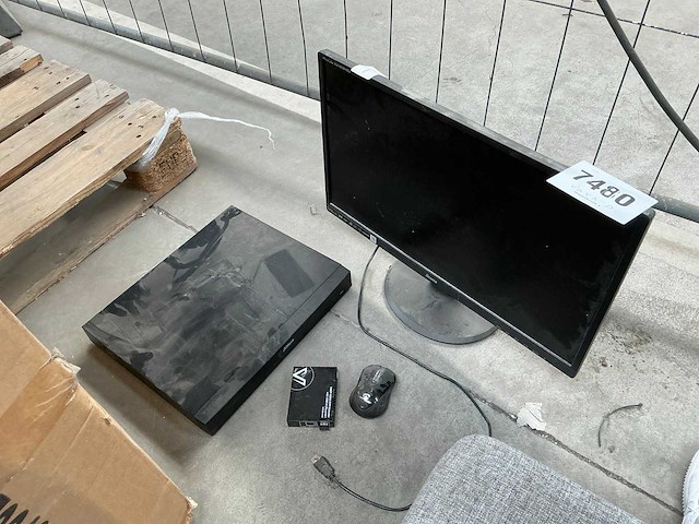 Pc-scherm, muis, extender & video recorder - afbeelding 1 van  8