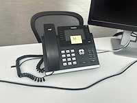 Pc scherm, toetsenbord, printer en telefoon - afbeelding 2 van  5