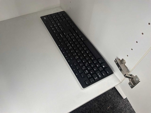 Pc scherm, toetsenbord, printer en telefoon - afbeelding 4 van  5