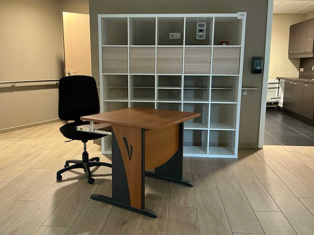 Pc-tafel - afbeelding 1 van  3