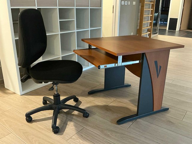 Pc-tafel - afbeelding 1 van  1