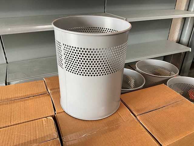 Pedaalemmer aluminium 15 liter (32x) - afbeelding 2 van  7