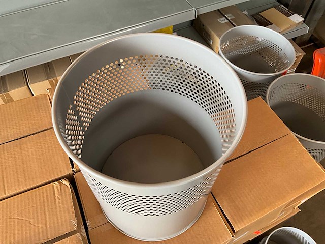 Pedaalemmer aluminium 15 liter (32x) - afbeelding 5 van  7