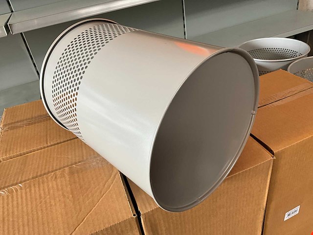 Pedaalemmer aluminium 15 liter (32x) - afbeelding 6 van  7