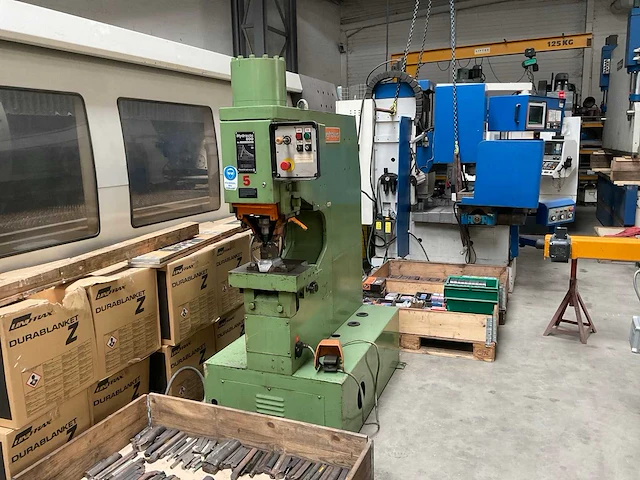Peddinghaus hydraulic 800 ponsmachine - afbeelding 1 van  12