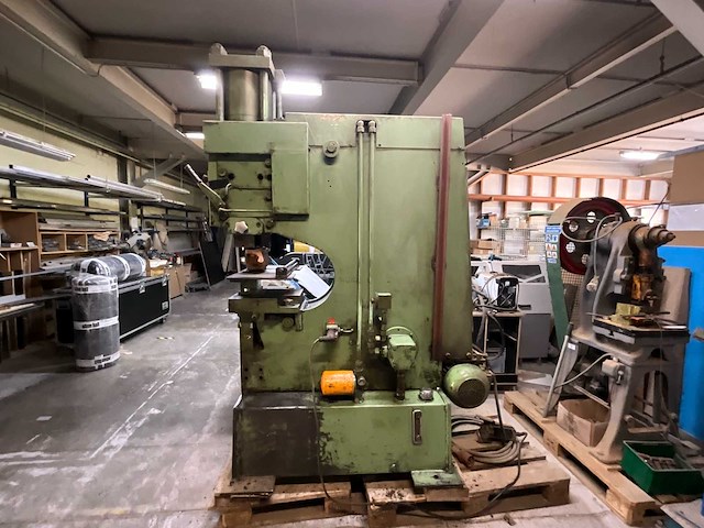 Peddinghaus hydraulisch 100 / industrieel hydraulisch ponsmachine hydraulische pers - afbeelding 10 van  17