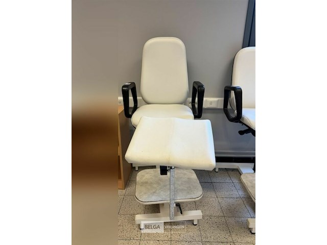 Pedicure stoel - afbeelding 1 van  2