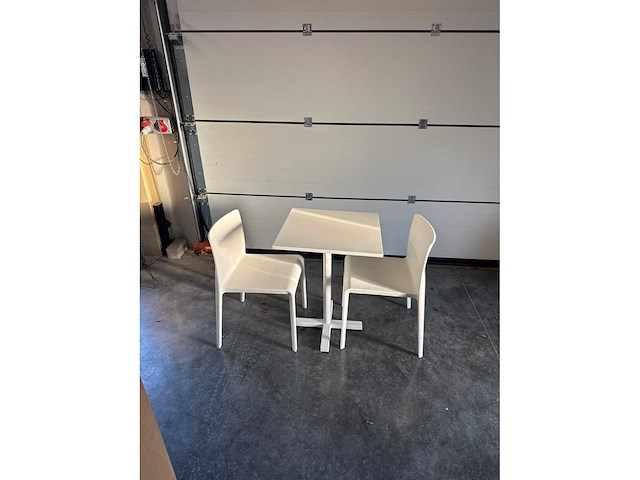 Pedrali sedia volt set tafel + 2 stoelen - afbeelding 1 van  3