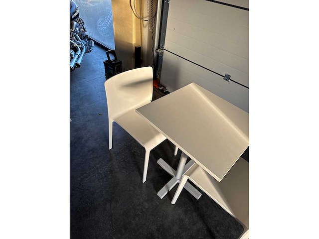 Pedrali sedia volt set tafel + 2 stoelen - afbeelding 2 van  3