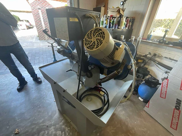 Pedrazzoli lintzaagmachine / bandzaagmachine voor metaal - afbeelding 7 van  13