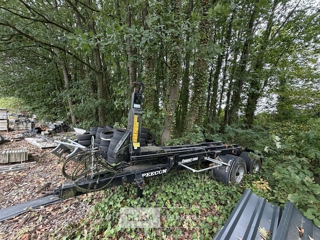 Peecon haakarm-aanhangwagen - afbeelding 1 van  18