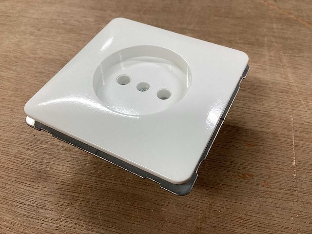 Peha wandcontactdoos volle afdekplaat (18x) - afbeelding 1 van  4