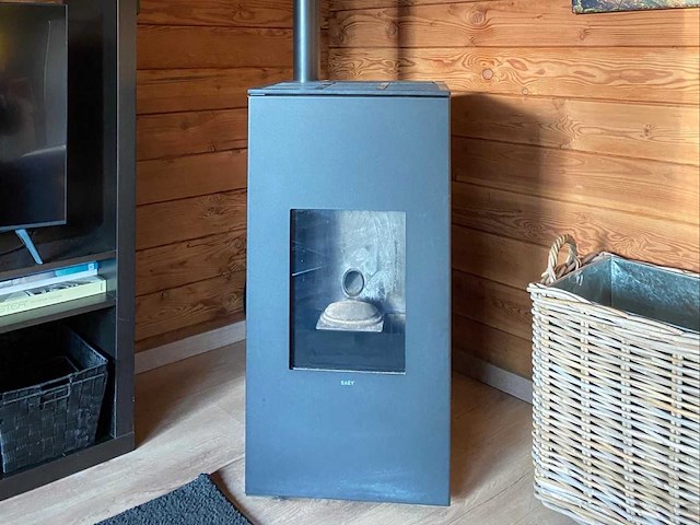 Pelletkachel - afbeelding 1 van  3