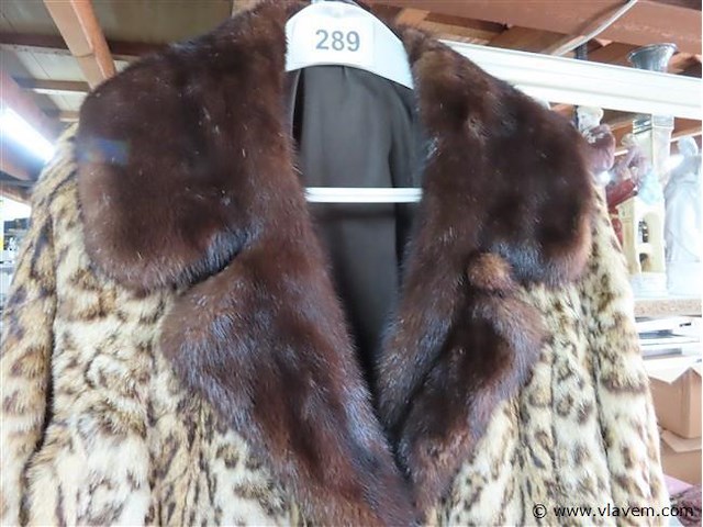 Pelsen mantel mooie staat! - afbeelding 2 van  5