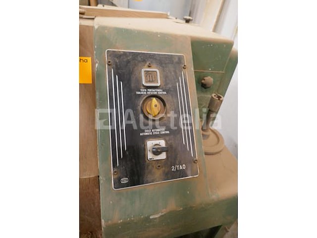 Pennenbank met pennenafronder renzo balestrini - afbeelding 1 van  8