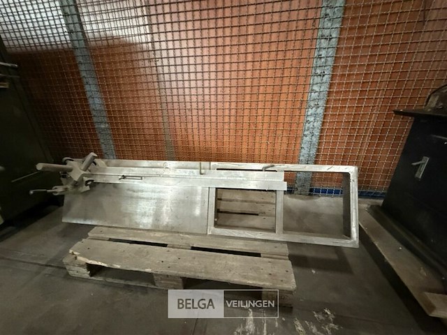 Pennenbank vertongen - afbeelding 11 van  16