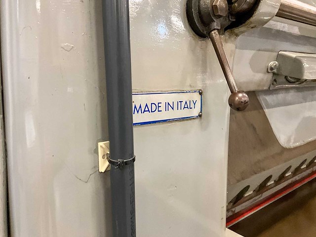 Perfecta pivano vellen formaat snijmachine - afbeelding 13 van  25